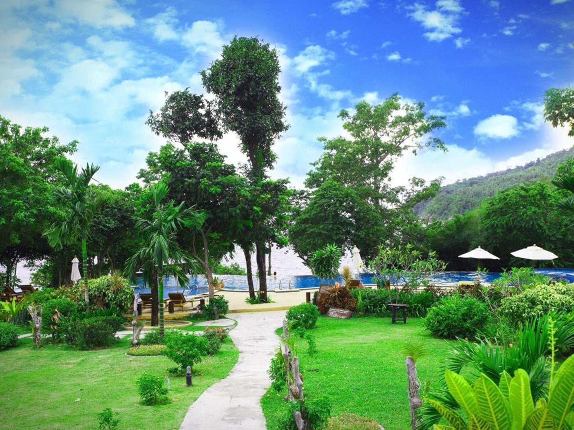 Banraya Resort And Spa Koh Racha Yai Exterior photo