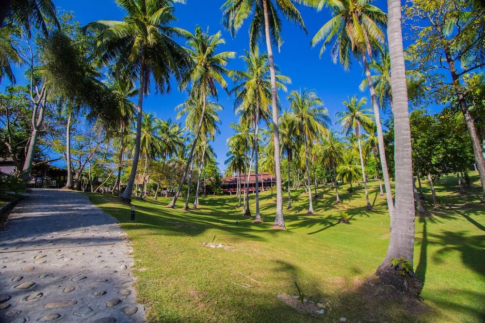 Banraya Resort And Spa Koh Racha Yai Exterior photo
