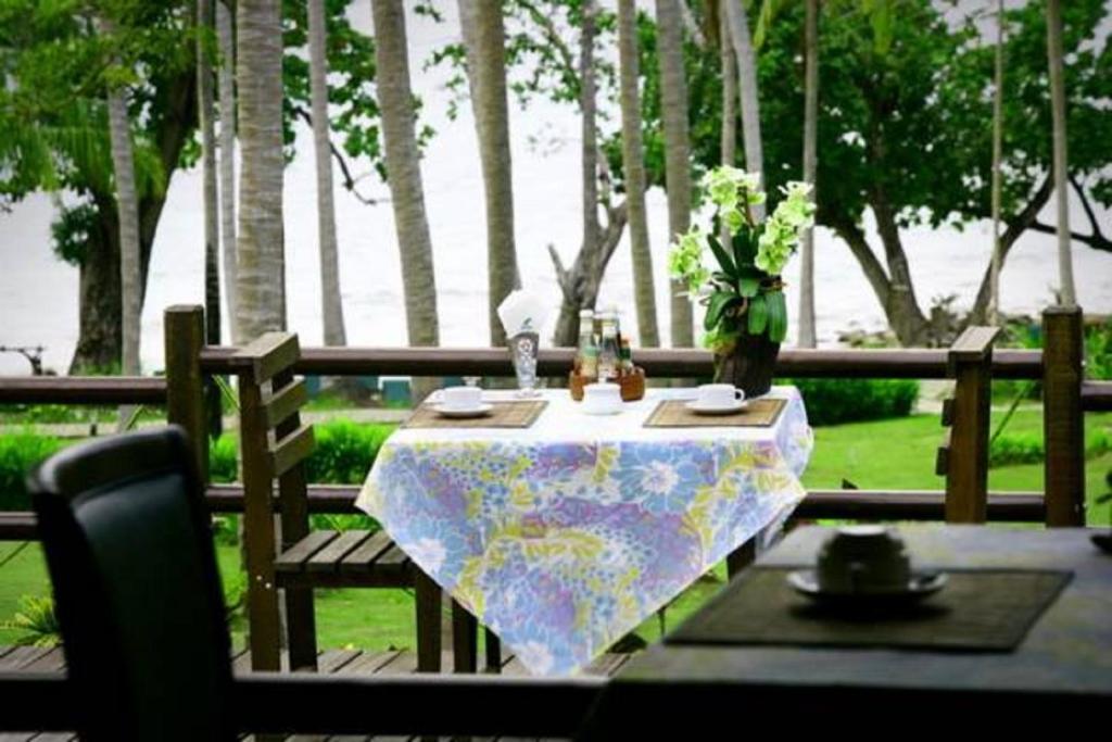Banraya Resort And Spa Koh Racha Yai Exterior photo